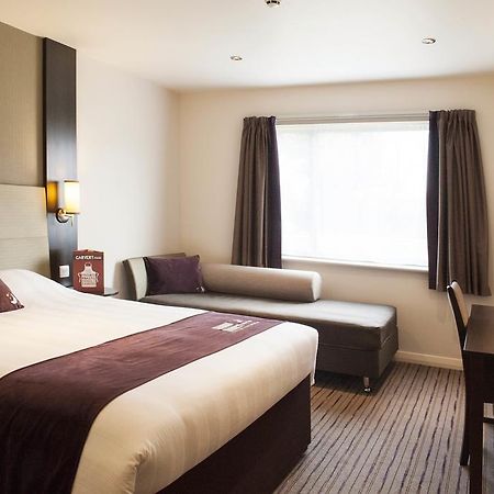 Premier Inn Bodmin Buitenkant foto