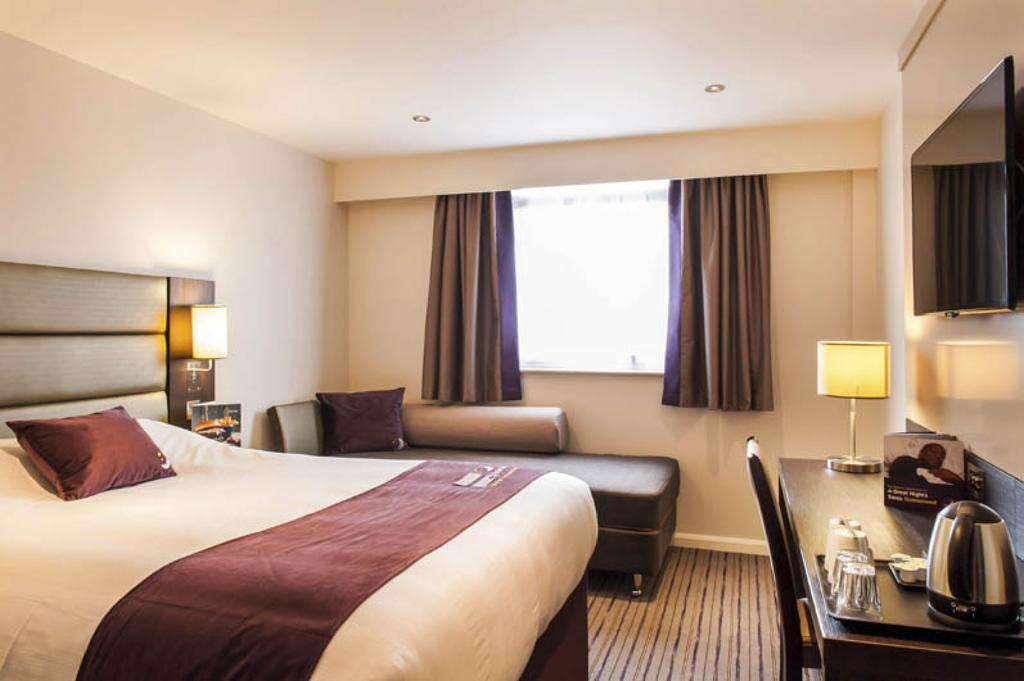 Premier Inn Bodmin Buitenkant foto