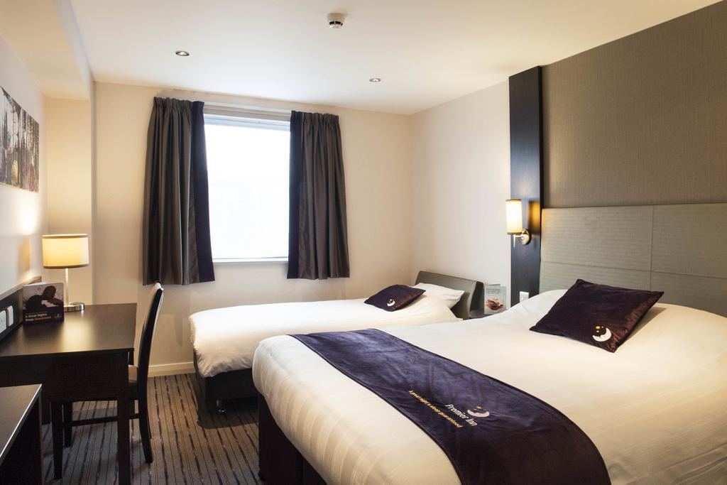 Premier Inn Bodmin Buitenkant foto