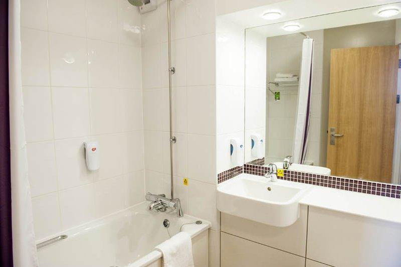 Premier Inn Bodmin Buitenkant foto